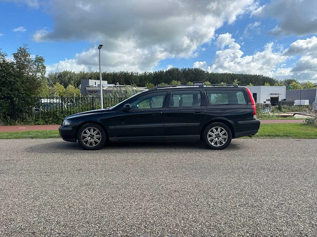 Volvo v70 2.4 comfort line | 87-gx-gx i - afbeelding 11 van  13