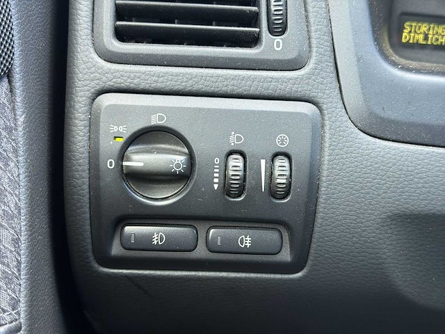 Volvo v70 2.4 d5 automaat | 23-nr-jv i - afbeelding 5 van  22