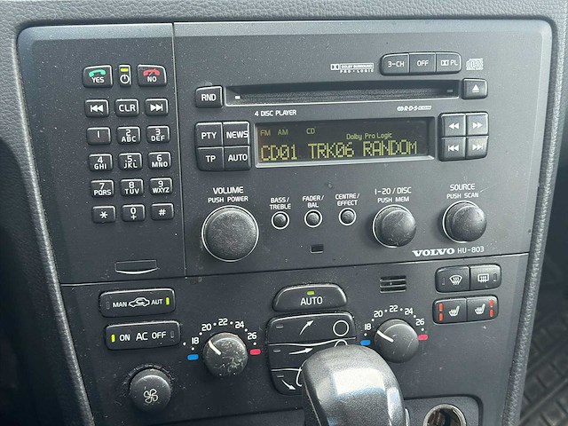 Volvo v70 2.4 d5 automaat | 23-nr-jv i - afbeelding 8 van  22