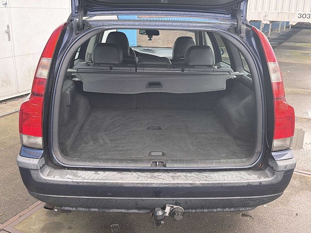 Volvo v70 2.4 d5 automaat | 23-nr-jv i - afbeelding 12 van  22