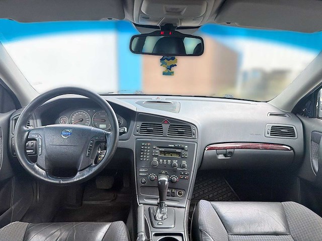 Volvo v70 2.4 d5 automaat | 23-nr-jv i - afbeelding 15 van  22