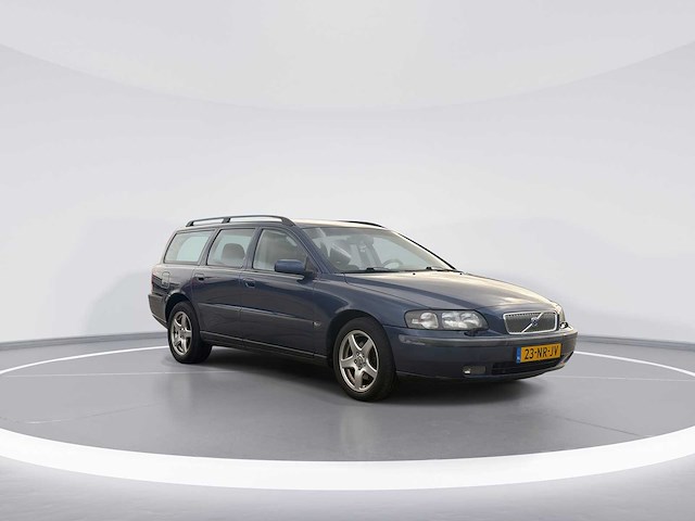 Volvo v70 2.4 d5 automaat | 23-nr-jv i - afbeelding 9 van  22