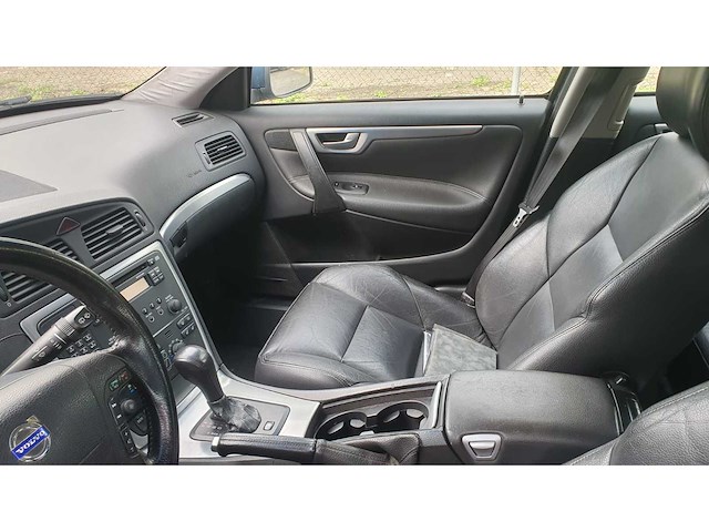 Volvo v70 2.4 d5 edition , 71-khn-5 - afbeelding 2 van  15