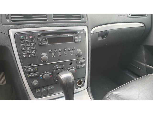 Volvo v70 2.4 d5 edition , 71-khn-5 - afbeelding 3 van  15