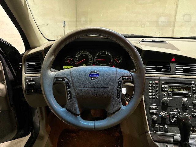 Volvo v70 2.4 d5 geartronic edition ii 163pk 2003, 82-ksr-8 youngtimer - afbeelding 16 van  38