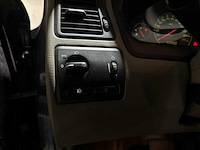 Volvo v70 2.4 d5 geartronic edition ii 163pk 2003, 82-ksr-8 youngtimer - afbeelding 18 van  38