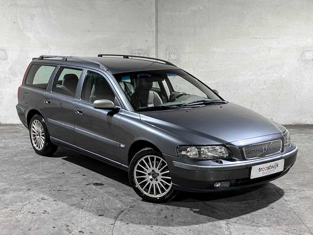 Volvo v70 2.4 d5 geartronic edition ii 163pk 2003, 82-ksr-8 youngtimer - afbeelding 24 van  26