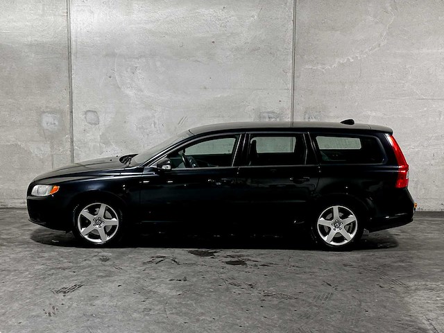 Volvo v70 2.4 d5 momentum 185pk 2008 (origineel-nl), 23-hhf-4 - afbeelding 8 van  57