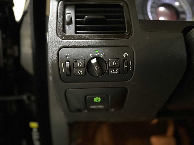 Volvo v70 2.4 d5 momentum 185pk 2008 (origineel-nl), 23-hhf-4 - afbeelding 13 van  57