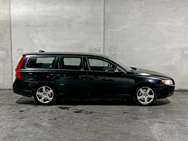 Volvo v70 2.4 d5 momentum 185pk 2008 (origineel-nl), 23-hhf-4 - afbeelding 2 van  58