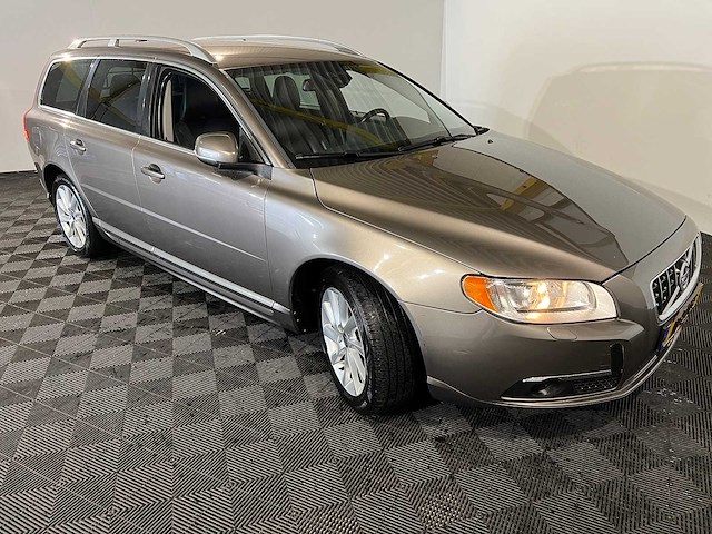 Volvo v70 2.4 d5 summum, jp-541-s - afbeelding 11 van  14