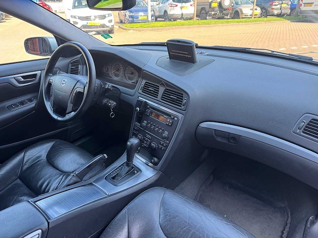 Volvo v70 2.4 edition ii 20-sp-dt - afbeelding 12 van  16