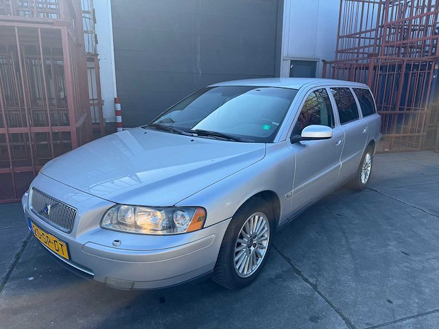 Volvo v70 2.4 edition ii 20-sp-dt - afbeelding 1 van  11