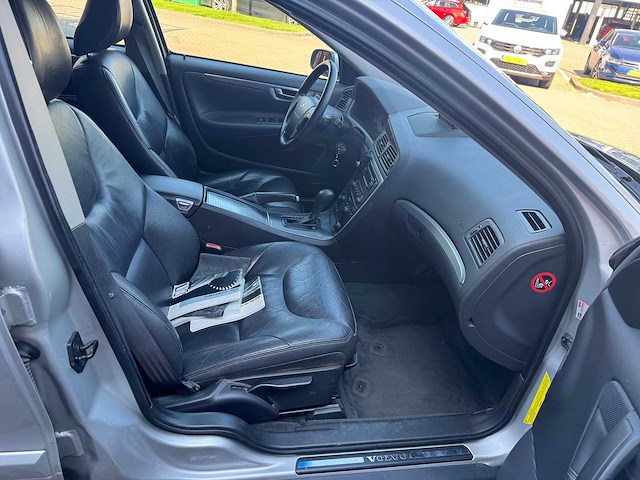 Volvo v70 2.4 edition ii 20-sp-dt - afbeelding 20 van  22