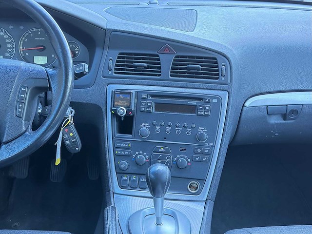 Volvo v70 2.4 edition ii 2006 | 30-tb-rh i - afbeelding 18 van  28