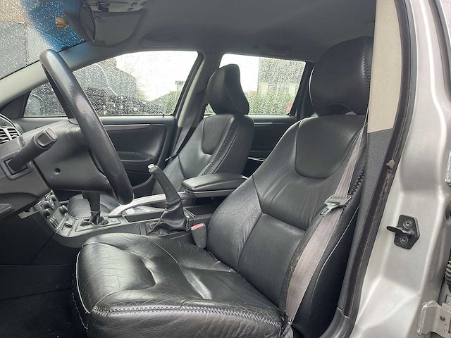 Volvo v70 2.4 t comfort line 2002 | youngtimer | rg-259-s - afbeelding 2 van  22