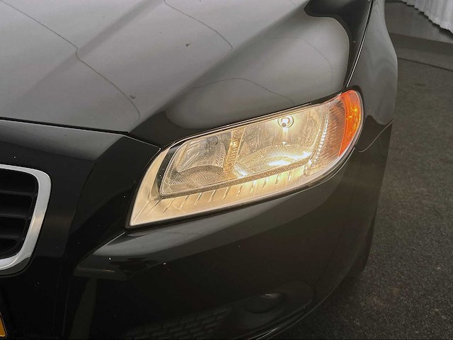 Volvo v70 2.4d limited edition 2009 | 28-kgh-8 - afbeelding 25 van  43