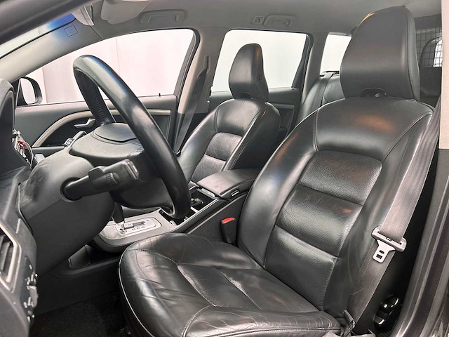 Volvo v70 2.4d limited edition 2009 | 28-kgh-8 - afbeelding 28 van  43