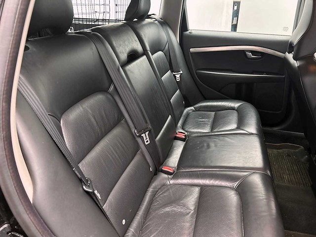 Volvo v70 2.4d limited edition 2009 | 28-kgh-8 - afbeelding 34 van  43