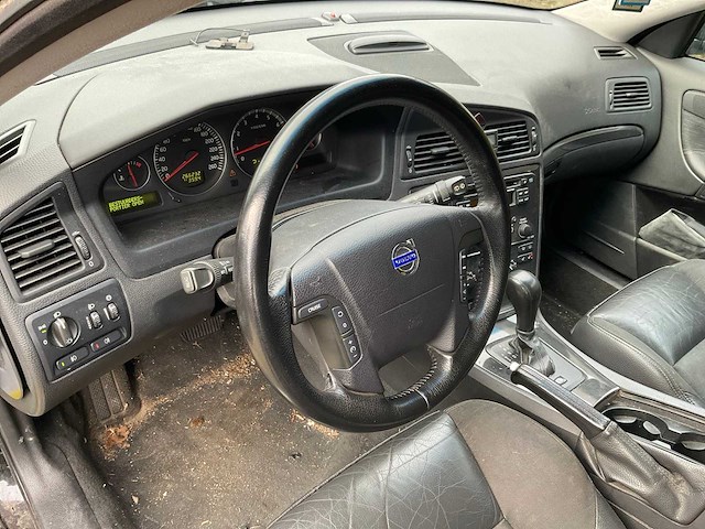 Volvo v70 2.5l 48-rv-pl - afbeelding 13 van  40
