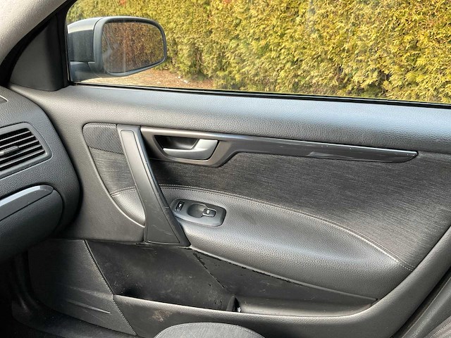 Volvo v70 2.5l 48-rv-pl - afbeelding 24 van  40