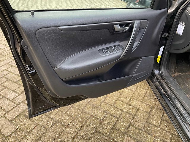 Volvo v70 2.5l 48-rv-pl - afbeelding 25 van  40