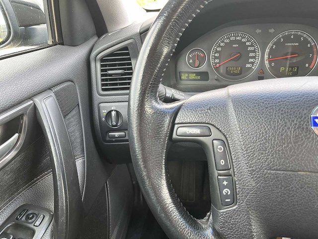 Volvo v70 2.5t summum 2005 | 48-rv-pl i - afbeelding 7 van  18