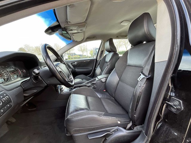 Volvo v70 2.5t summum 2005 | 48-rv-pl i - afbeelding 28 van  30