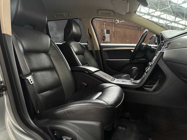 Volvo v70 3.0 t6 awd summum 286pk 2008, jnj-06-p - afbeelding 33 van  47