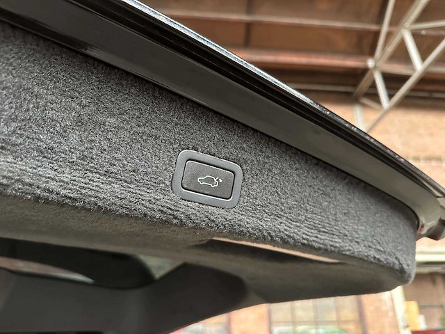 Volvo v70 3.2 6-cilinder 238pk 2008 youngtimer - afbeelding 18 van  28