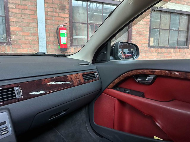 Volvo v70 3.2 6-cilinder 238pk 2008 youngtimer - afbeelding 21 van  42