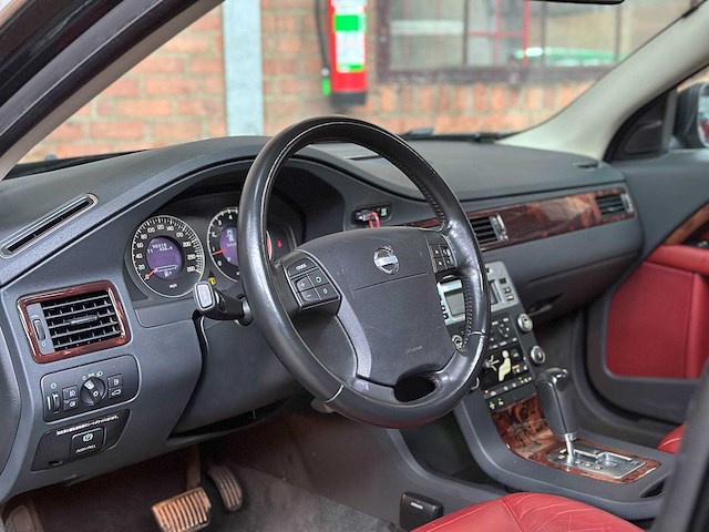 Volvo v70 3.2 6-cilinder 238pk 2008 youngtimer - afbeelding 9 van  41