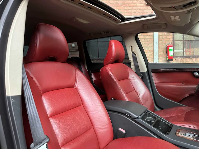 Volvo v70 3.2 6-cilinder 238pk 2008 youngtimer - afbeelding 35 van  42