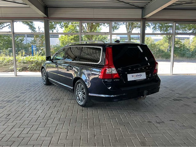 Volvo v70 3.2 v6 awd automaat – luxe, kracht en zweeds comfort marge auto - afbeelding 2 van  33