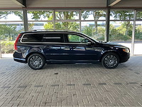 Volvo v70 3.2 v6 awd automaat – luxe, kracht en zweeds comfort marge auto - afbeelding 3 van  33