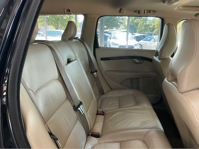 Volvo v70 3.2 v6 awd automaat – luxe, kracht en zweeds comfort marge auto - afbeelding 15 van  33