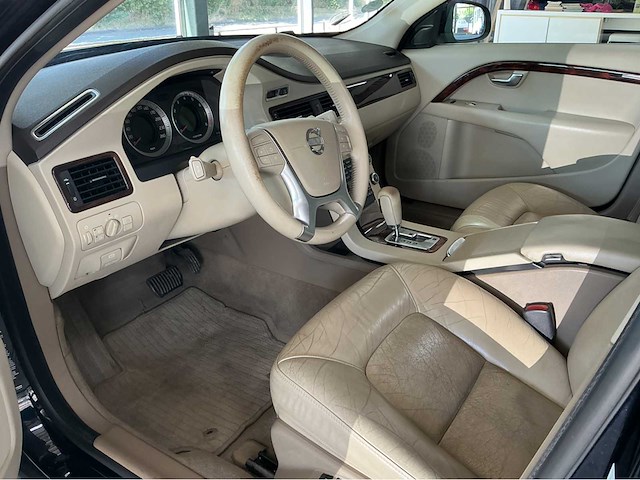 Volvo v70 3.2 v6 awd automaat – luxe, kracht en zweeds comfort marge auto - afbeelding 27 van  33