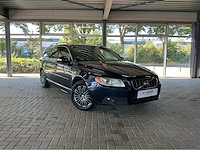 Volvo v70 3.2 v6 awd automaat – luxe, kracht en zweeds comfort marge auto - afbeelding 29 van  33
