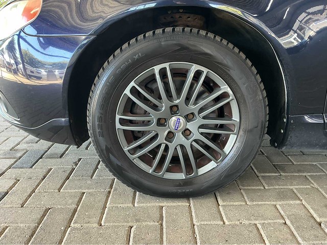 Volvo v70 3.2 v6 awd automaat – luxe, kracht en zweeds comfort marge auto - afbeelding 31 van  33