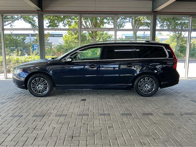 Volvo v70 3.2 v6 awd automaat – luxe, kracht en zweeds comfort marge auto - afbeelding 4 van  26
