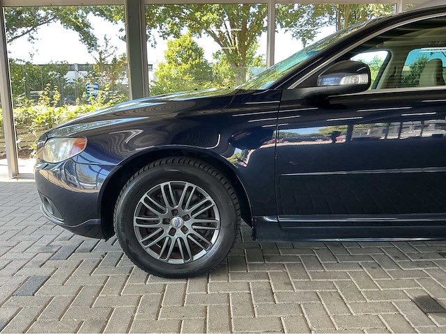 Volvo v70 3.2 v6 awd automaat – luxe, kracht en zweeds comfort marge auto - afbeelding 5 van  26