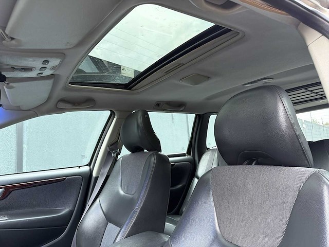 Volvo v70 cross country 2.4 t 2000 | 04-zk-sh i - afbeelding 27 van  30