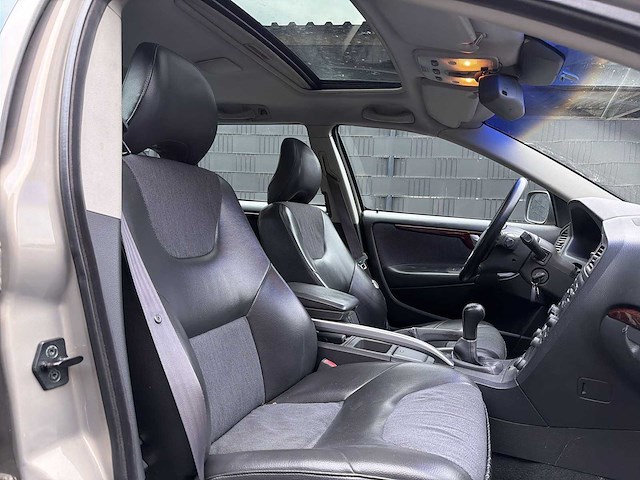 Volvo v70 cross country 2.4 t 2000 | 04-zk-sh i - afbeelding 22 van  30