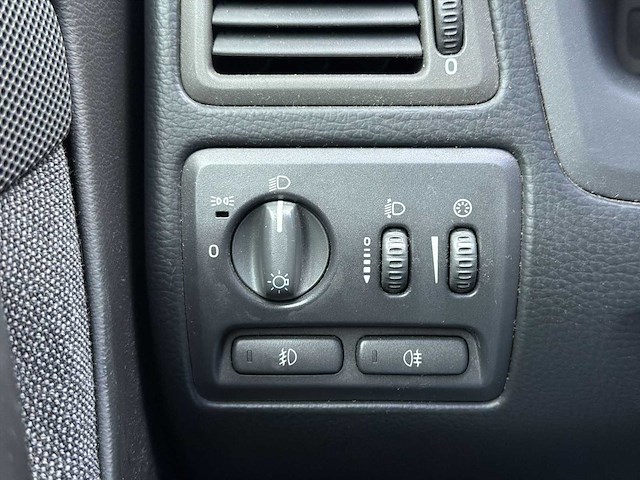 Volvo v70 cross country 2.4 t 2000 | 04-zk-sh i - afbeelding 4 van  30