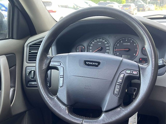 Volvo v70 cross country 2.4 t geartronic comfort 2002 | 60-gxn-3 - afbeelding 28 van  29