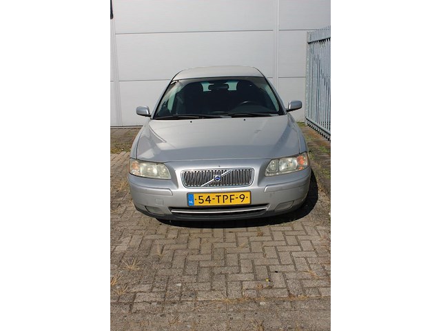 Volvo v70 stationwagen met kenteken 54-tpf-9. datum eerste toelating 06-12-2005. - afbeelding 3 van  10