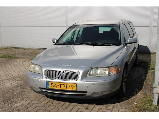 Volvo v70 stationwagen met kenteken 54-tpf-9. datum eerste toelating 06-12-2005. - afbeelding 4 van  10