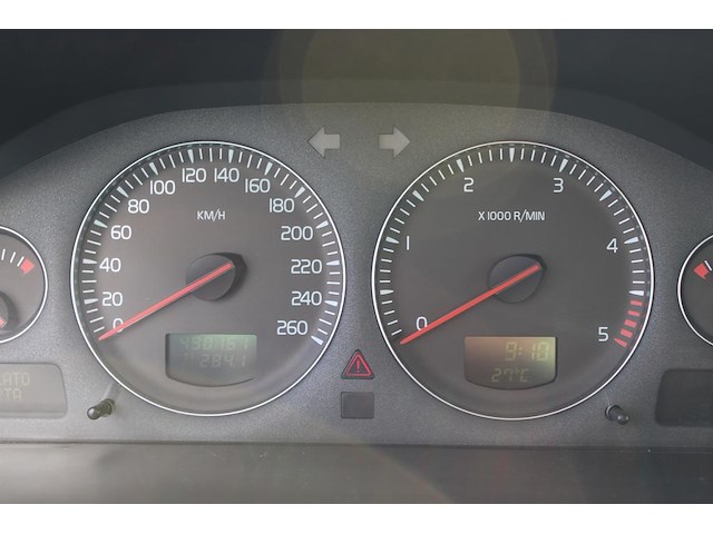 Volvo v70 stationwagen met kenteken 54-tpf-9. datum eerste toelating 06-12-2005. - afbeelding 6 van  10