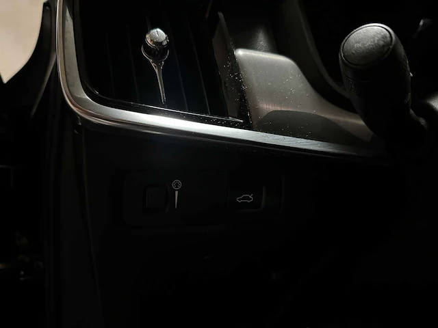 Volvo v90 2.0 d3 momentum 150pk 2017 (origineel-nl), pg-077-j - afbeelding 17 van  61