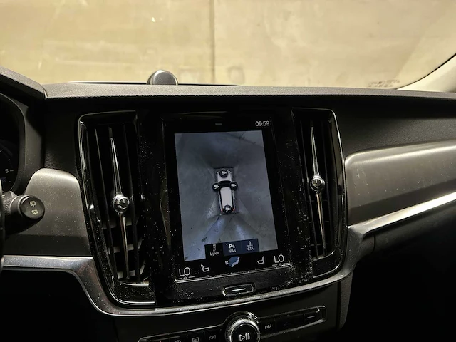 Volvo v90 2.0 d3 momentum 150pk 2017 (origineel-nl), pg-077-j - afbeelding 28 van  61